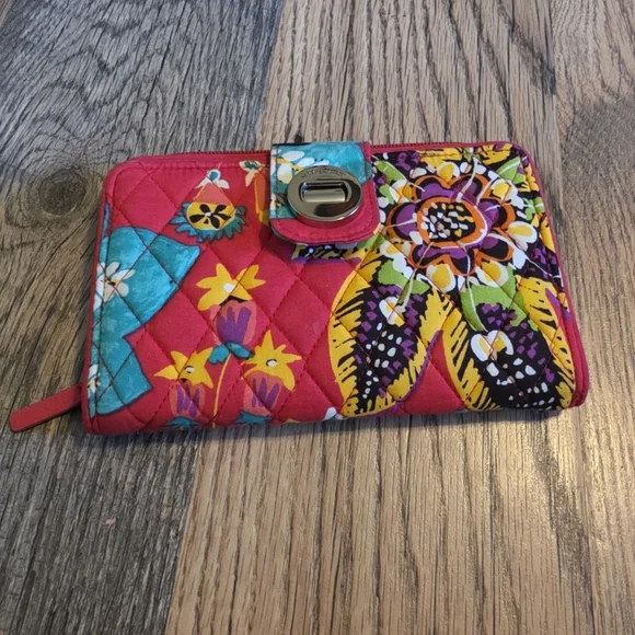 Purse & Wallet Vera Bradley| Rumba Paisley Floral | Like New! - Picture 2 of 10